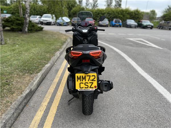 Yamaha X-MAX 125
