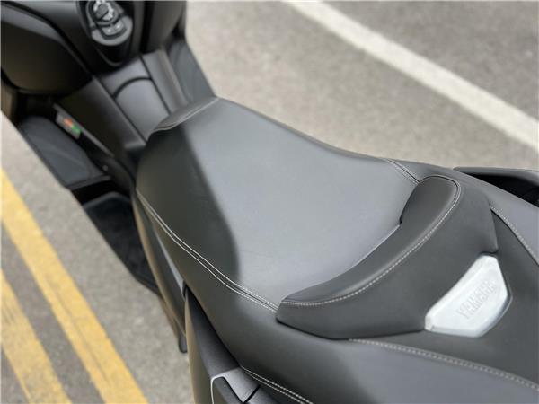 Yamaha X-MAX 125