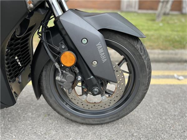 Yamaha X-MAX 125