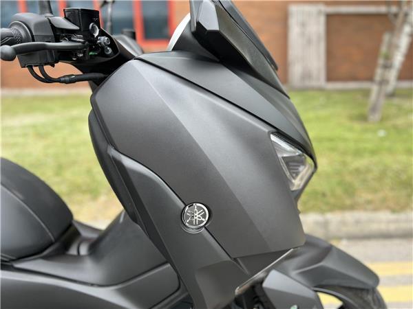 Yamaha X-MAX 125