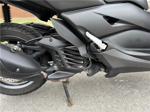 Yamaha X-MAX 125