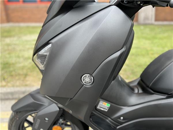 Yamaha X-MAX 125