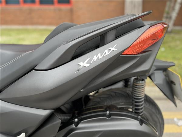 Yamaha X-MAX 125