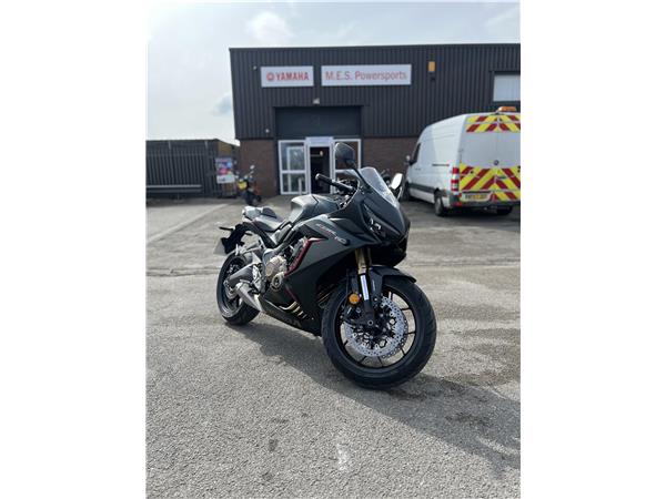 Yamaha X-MAX 125