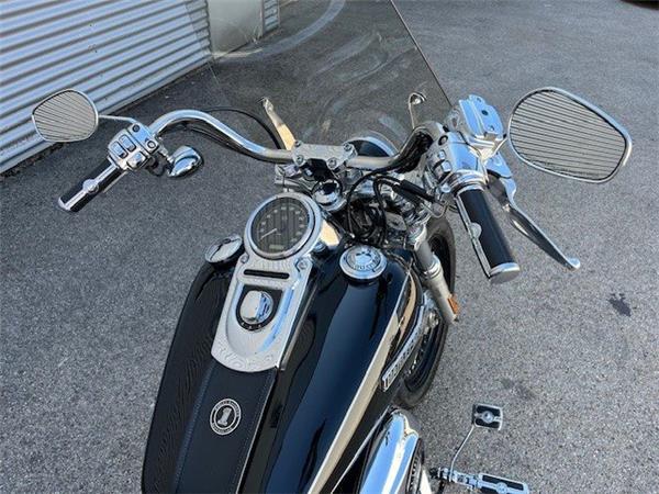 2011 Harley-Davidson Dyna Super Glide Custom FXDC Cruiser