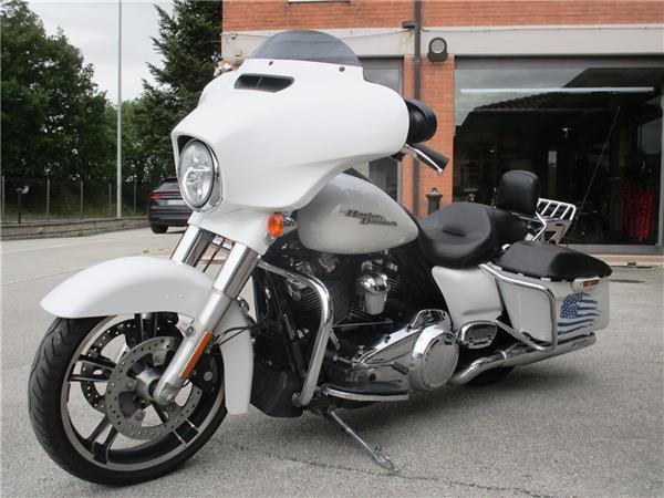 2017 Street Glide Special 107