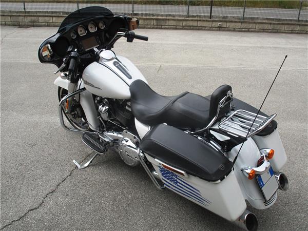 2017 Street Glide Special 107