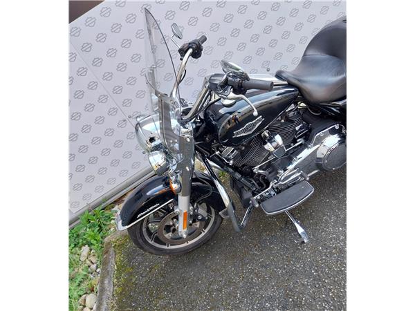 2017 HARLEY-DAVIDSON ROAD KING