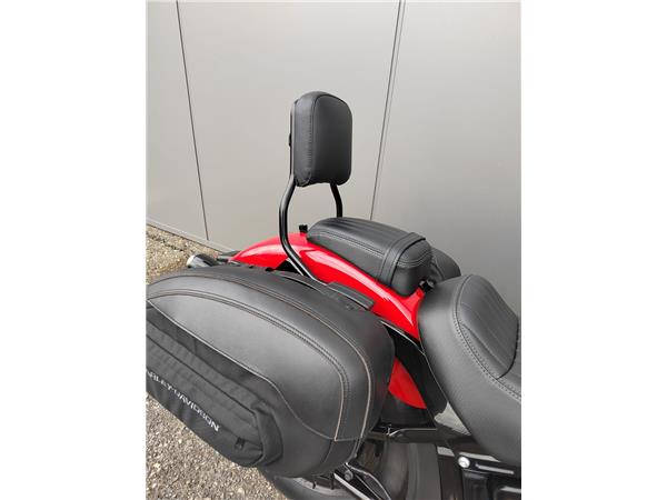 2023 Street Bob 114