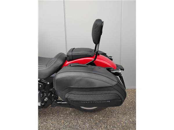 2023 Street Bob 114