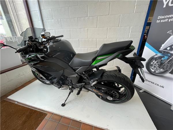 2023 Kawasaki Ninja 1000SX