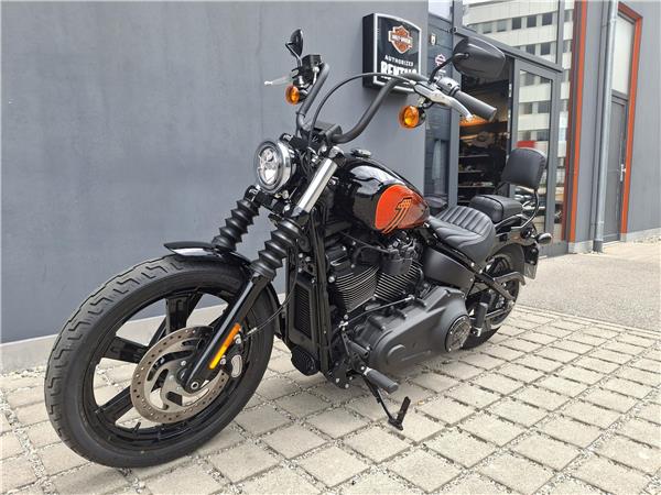 FXBBS Street Bob 114 mit Jekill&Hyde Auspuff