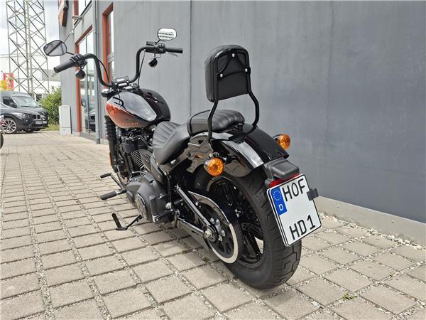 FXBBS Street Bob 114 mit Jekill&Hyde Auspuff