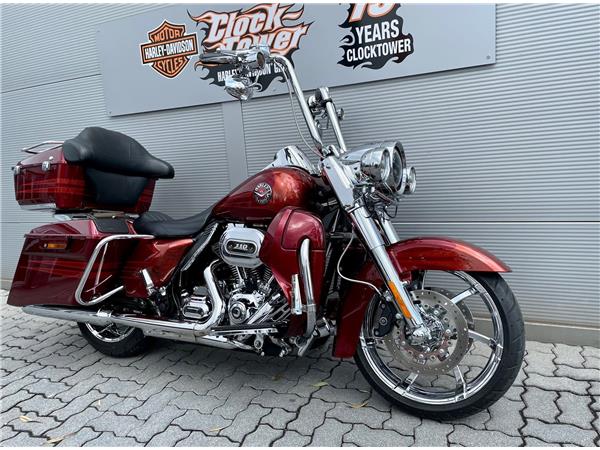 2013 Harley-Davidson CVO Road King FLHRSE