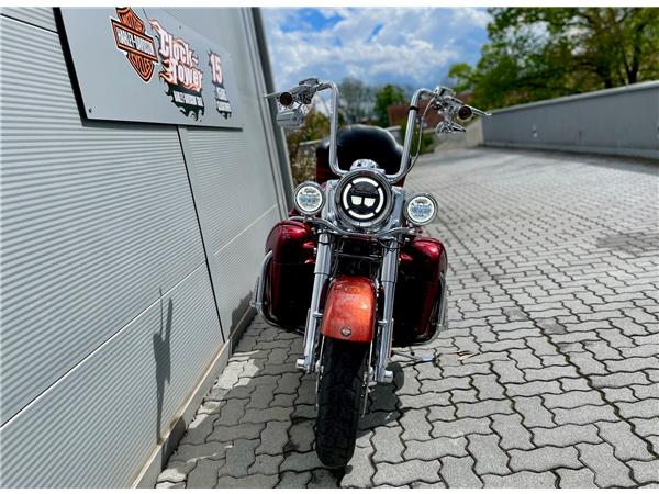 2013 Harley-Davidson CVO Road King FLHRSE