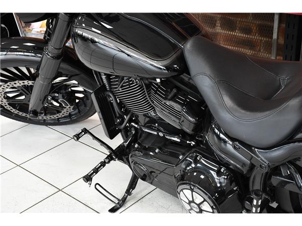 2016 HARLEY-DAVIDSON SOFTAIL FXSB BREAKOUT