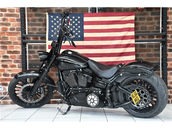2016 HARLEY-DAVIDSON SOFTAIL FXSB BREAKOUT