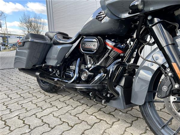 CVO Road Glide Gunship Gray 