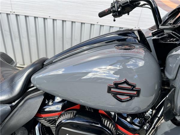 CVO Road Glide Gunship Gray 