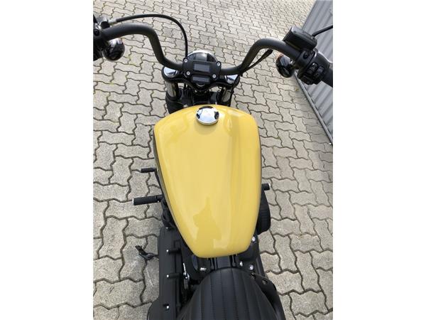 FXBBS Street Bob 114 Vorverlegte Fußrastenanlage