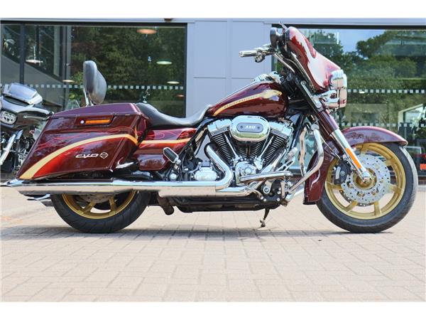 2010 HARLEY-DAVIDSON CVO STREET GLIDE