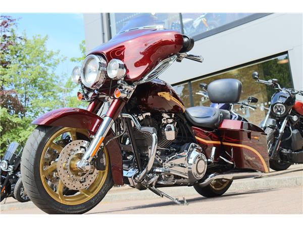 2010 HARLEY-DAVIDSON CVO STREET GLIDE