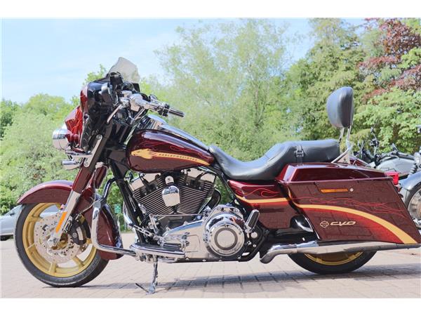 2010 HARLEY-DAVIDSON CVO STREET GLIDE