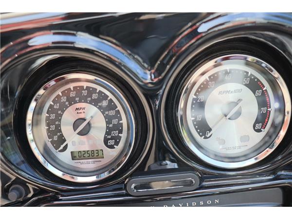 2010 HARLEY-DAVIDSON CVO STREET GLIDE
