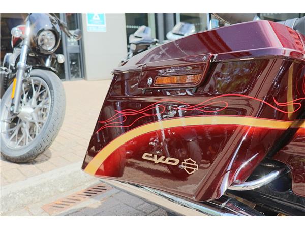 2010 HARLEY-DAVIDSON CVO STREET GLIDE