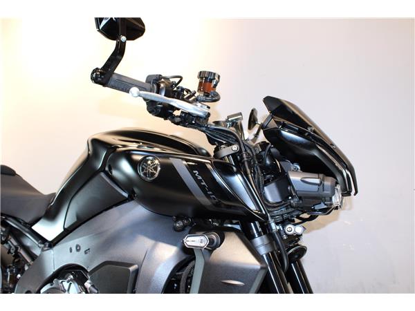 YAMAHA MT-10
