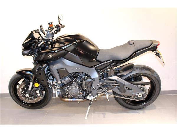 YAMAHA MT-10
