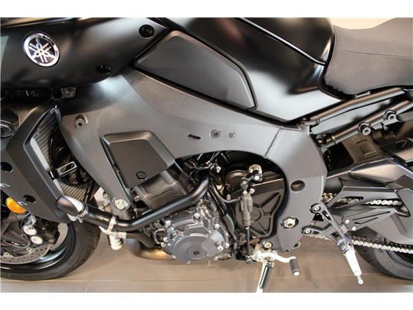 YAMAHA MT-10