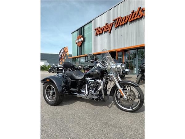 2018 HARLEY-DAVIDSON FREEWHEELER