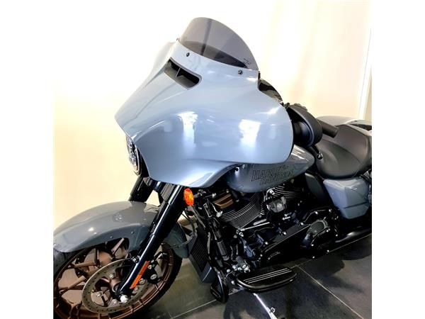 HARLEY-DAVIDSON STREET GLIDE ST 