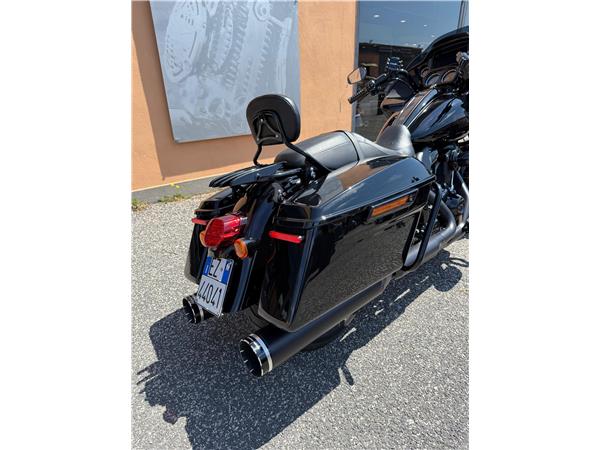 Harley-Davidson FLTRXST - Road Glide ST