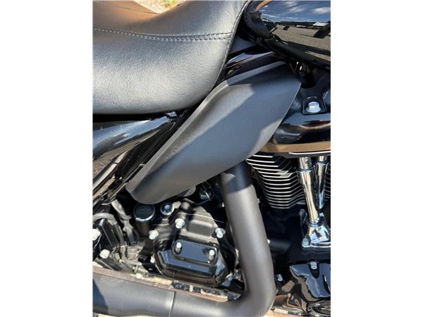 Harley-Davidson FLTRXST - Road Glide ST