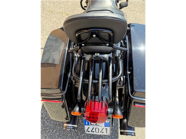 Harley-Davidson FLTRXST - Road Glide ST