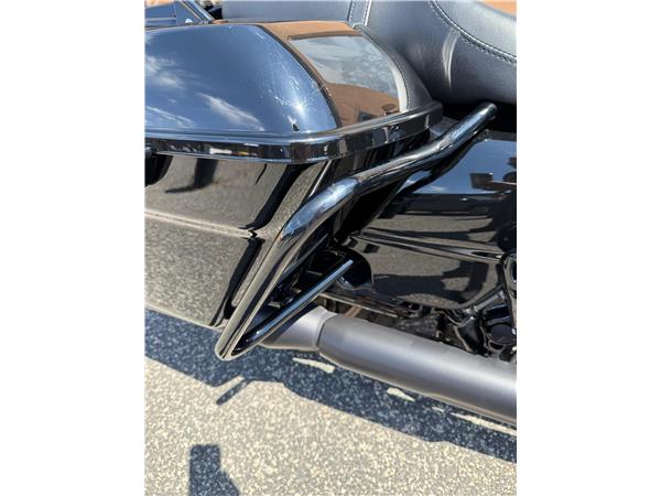 Harley-Davidson FLTRXST - Road Glide ST
