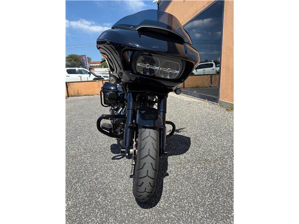 Harley-Davidson FLTRXST - Road Glide ST