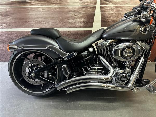 2015 HARLEY-DAVIDSON BREAKOUT