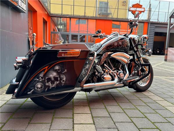2011 Harley-Davidson Road King Classic FLHRC