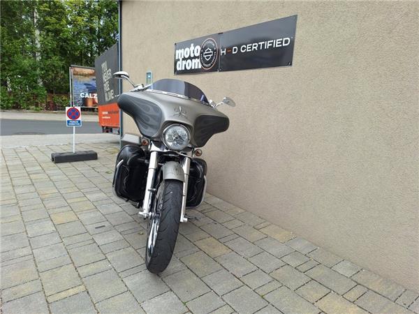 2011 Harley-Davidson CVO Street Glide FLHXSE