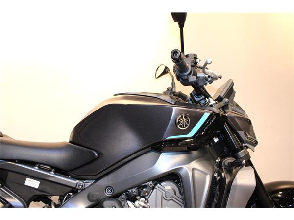 YAMAHA MT-09 Y-AMT(YAMAHA AUTOMATED MANUAL TRANSMISSION)