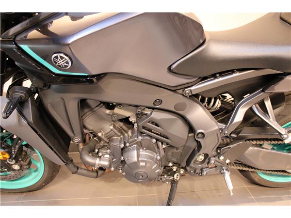 YAMAHA MT-09 Y-AMT(YAMAHA AUTOMATED MANUAL TRANSMISSION)