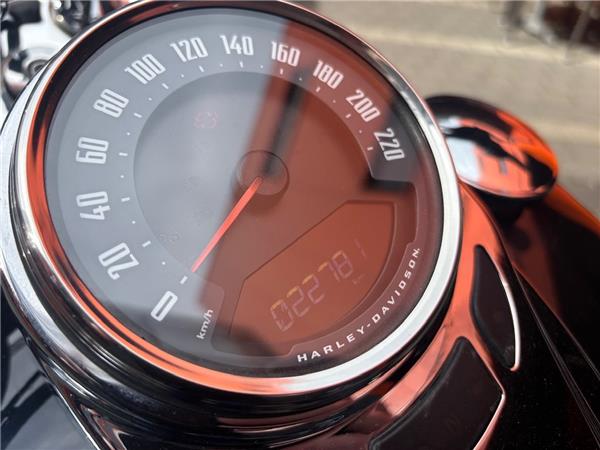 2020 Harley-Davidson Softail Deluxe FLDE