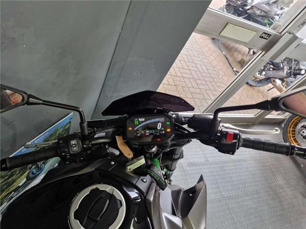 2024 Kawasaki Z900 GREY