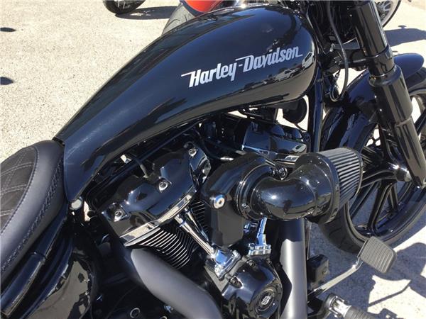 2018 HARLEY-DAVIDSON BREAKOUT 114