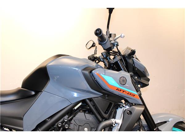 YAMAHA MT-03