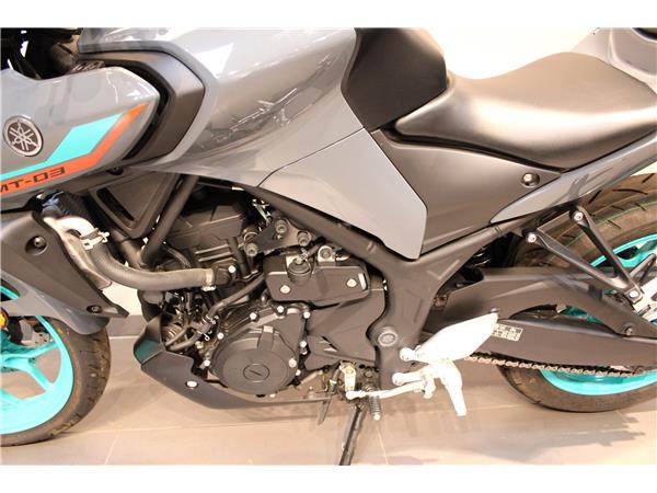 YAMAHA MT-03