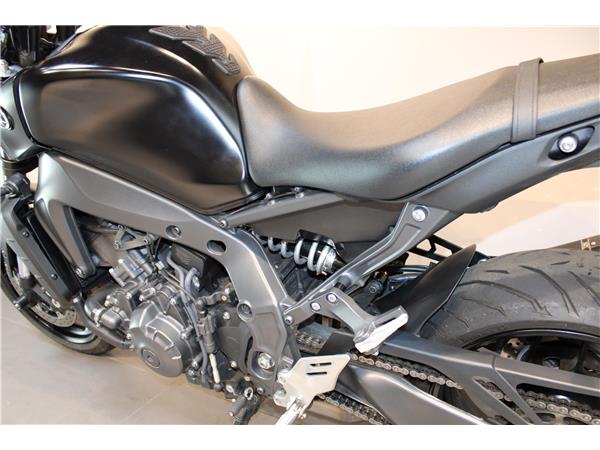 YAMAHA MT-09